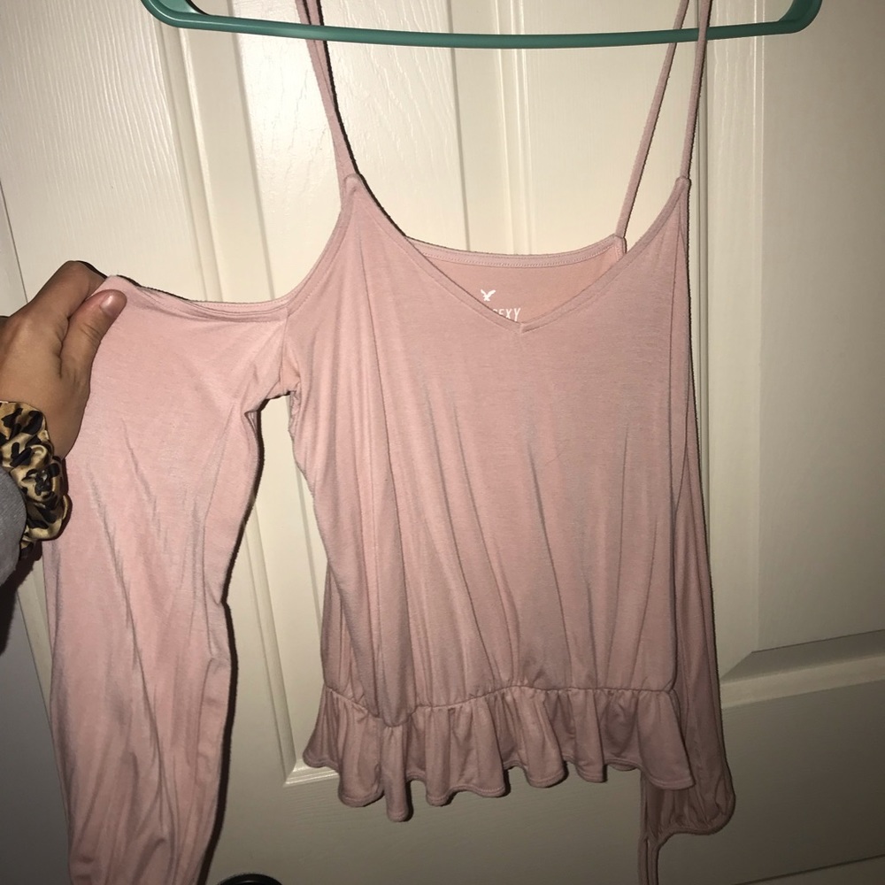 Cute AE  Cold Shoulder Top!🌸